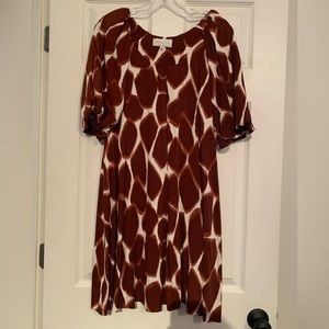 Maroon spotted dress with puff sleeves
